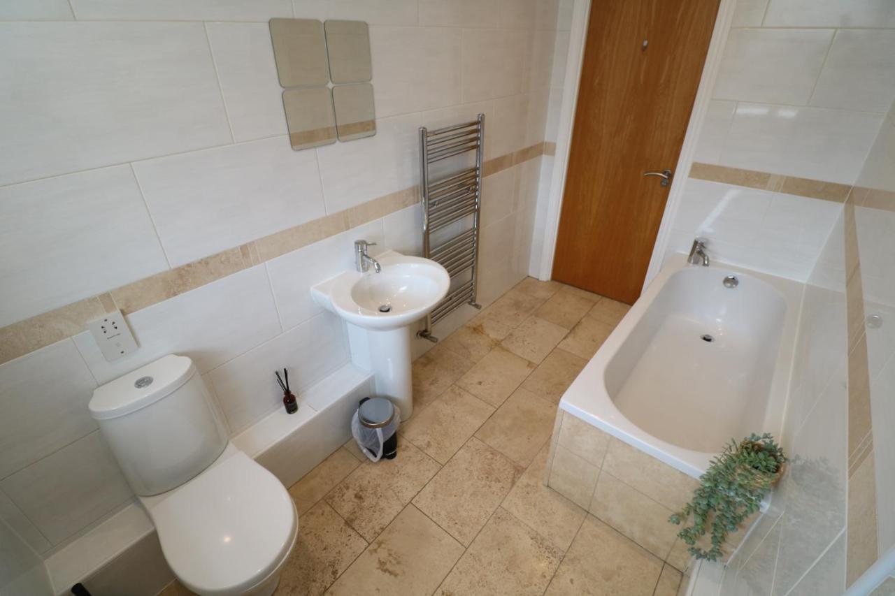 Luxury Spacious 2 Bed Apartment Free Ample Parking ซันเดอร์แลนด์ ภายนอก รูปภาพ